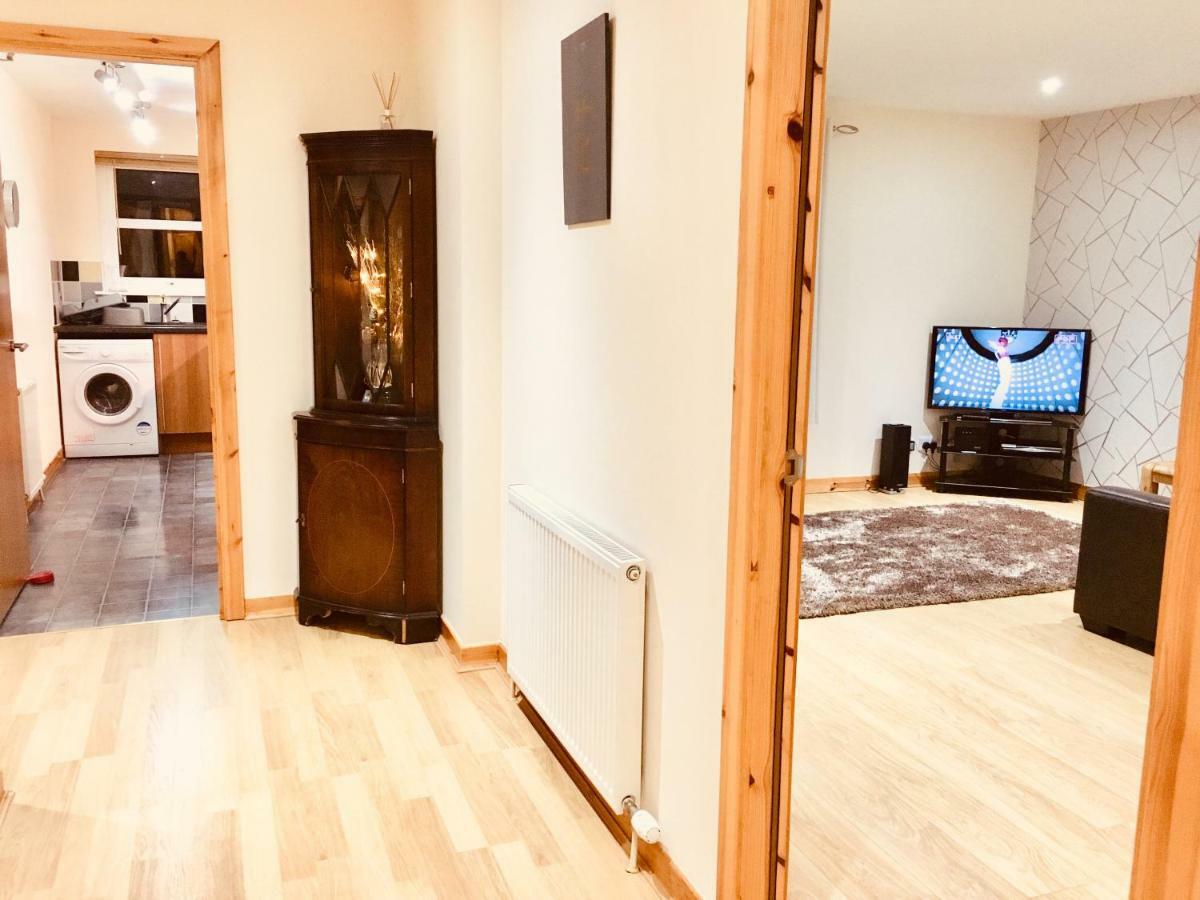 Azim And Suzi'S City Centre Apartment Inverness Exterior foto