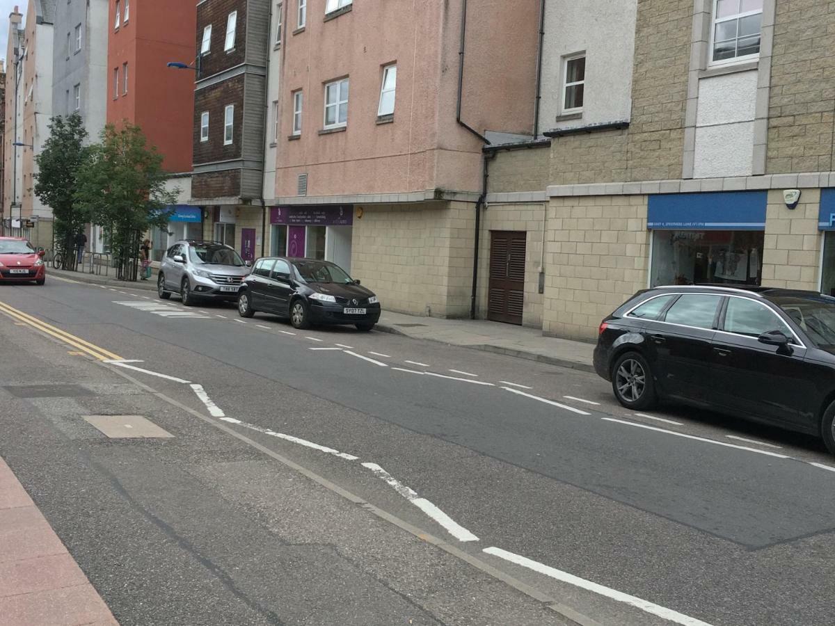 Azim And Suzi'S City Centre Apartment Inverness Exterior foto